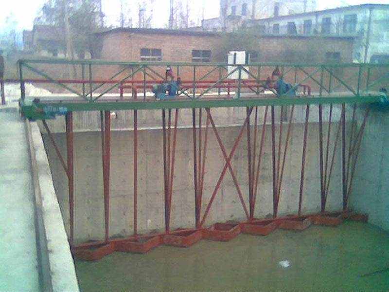 中心傳動(dòng)濃縮機(jī)、刮泥機(jī)